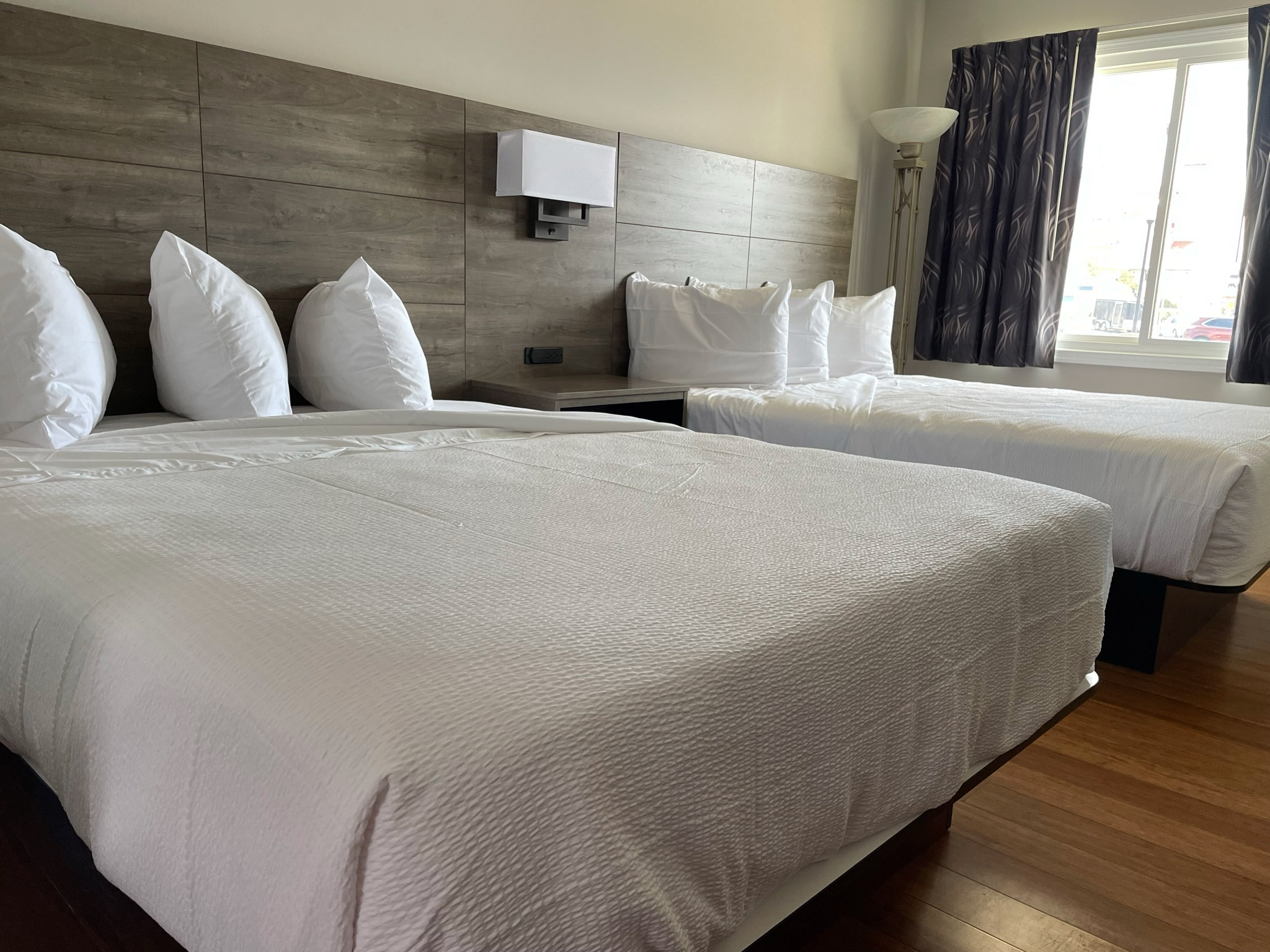twodoublebeds